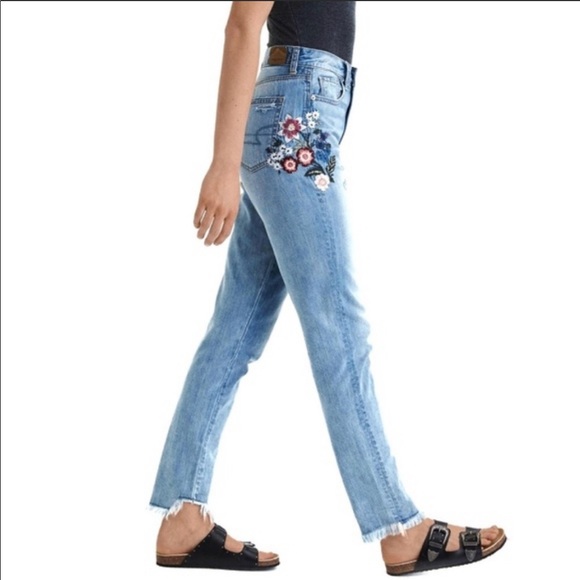 american eagle embroidered jeans